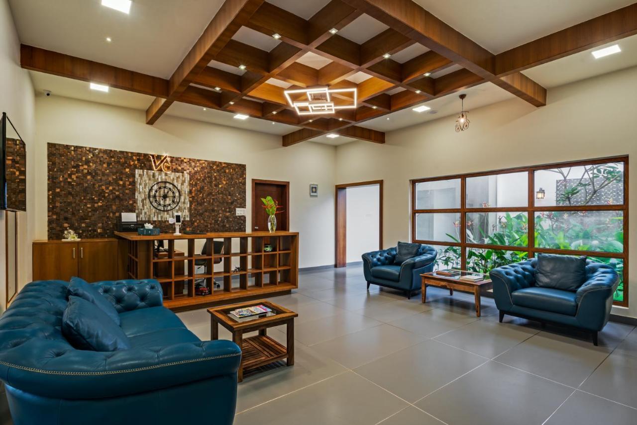 Vismita County Hotel Chikmagalur Bagian luar foto