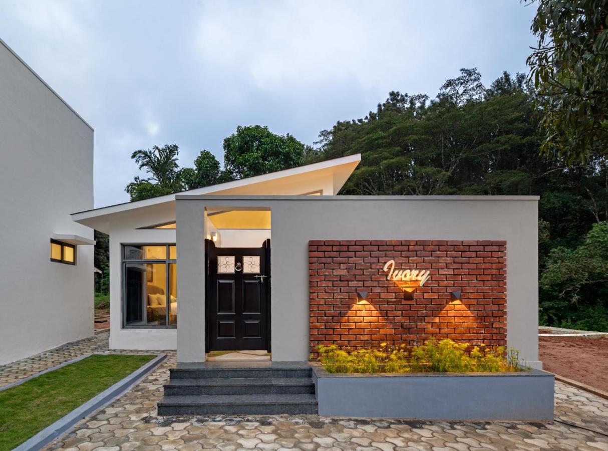 Vismita County Hotel Chikmagalur Bagian luar foto