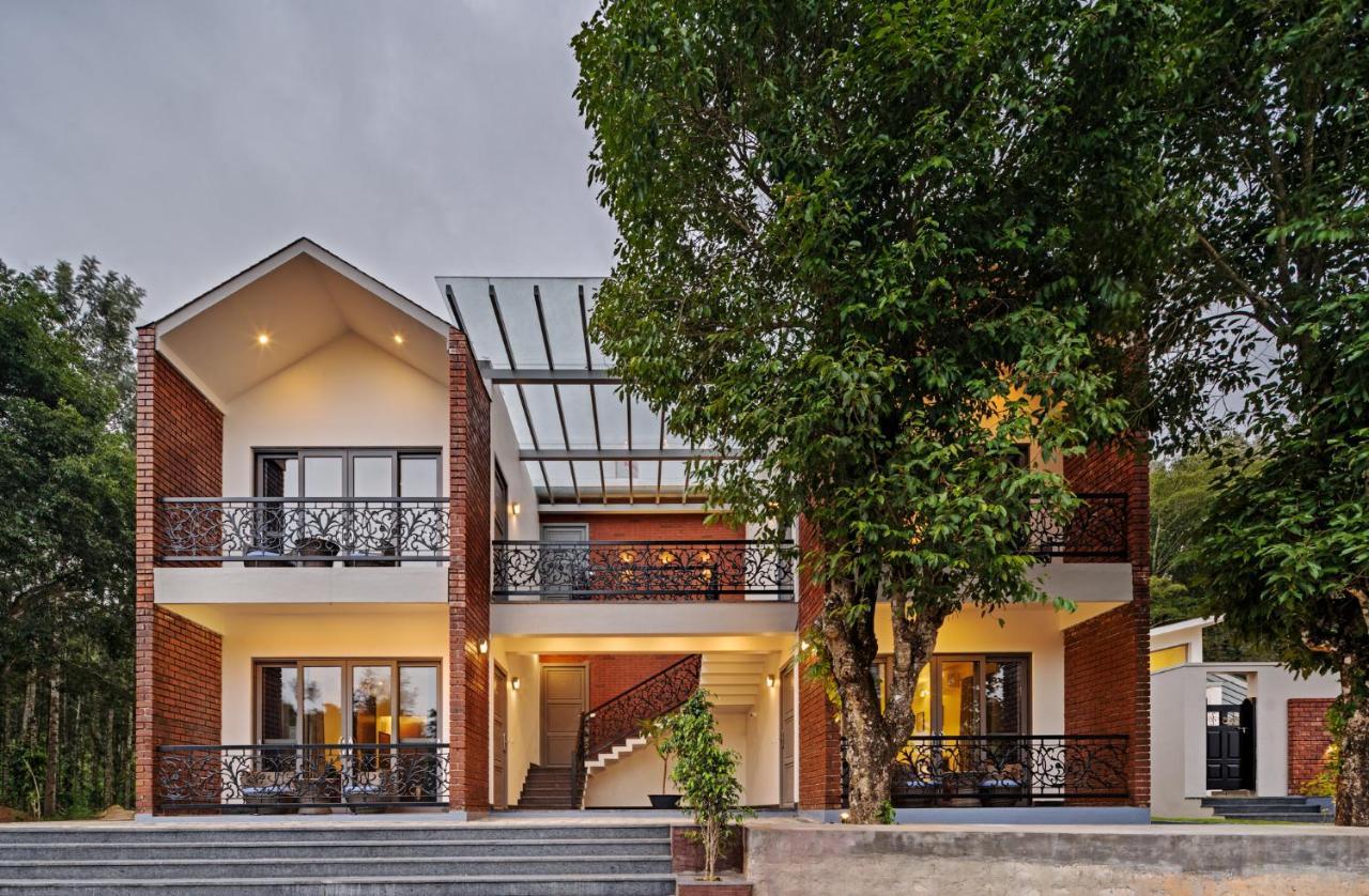 Vismita County Hotel Chikmagalur Bagian luar foto